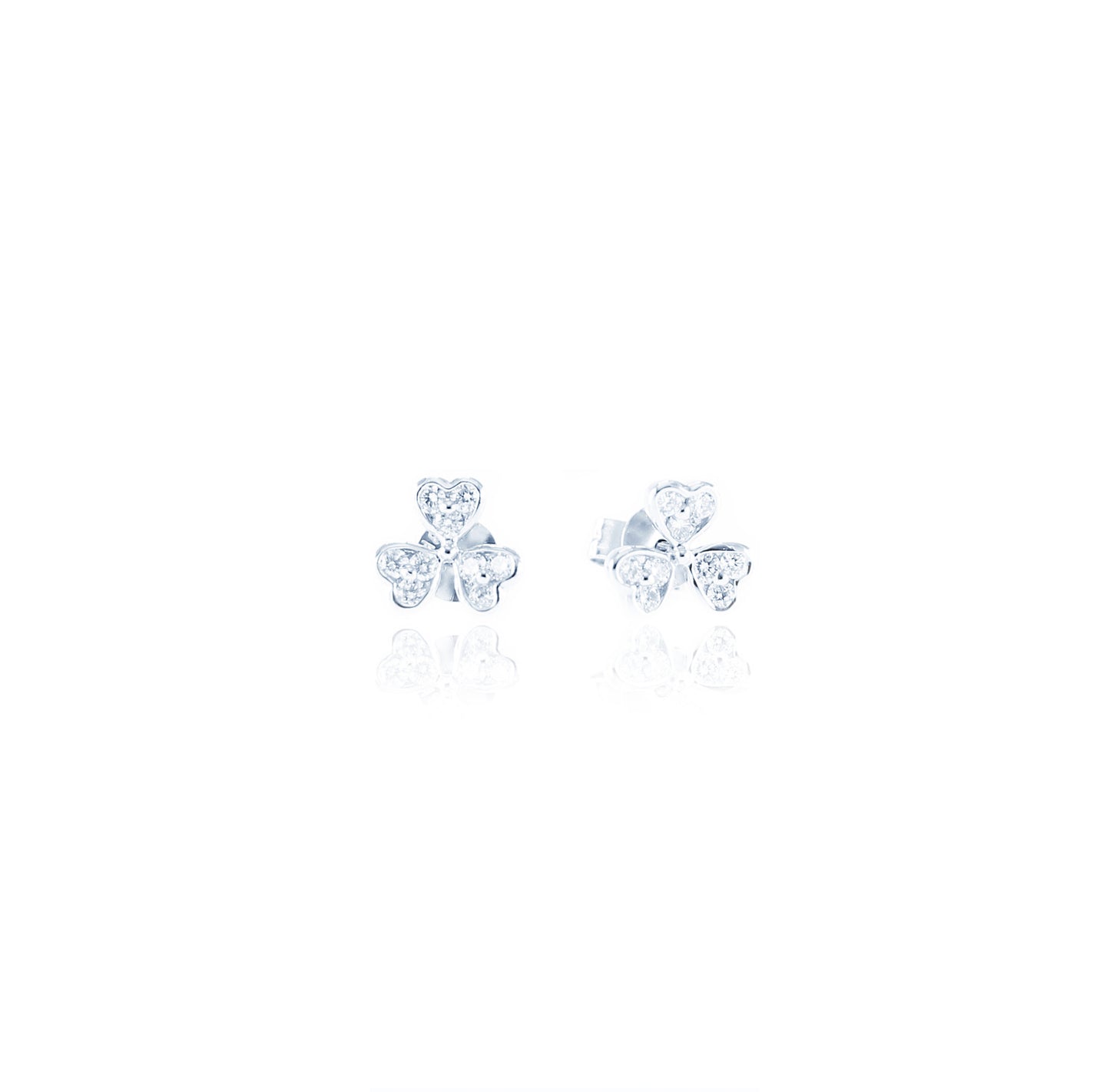 Linked Hearty Diamond Earrings in 18K White Gold