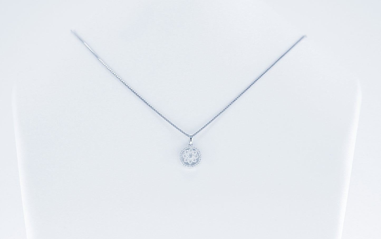 La Fleur Round Diamond Pendant in 18K White Gold