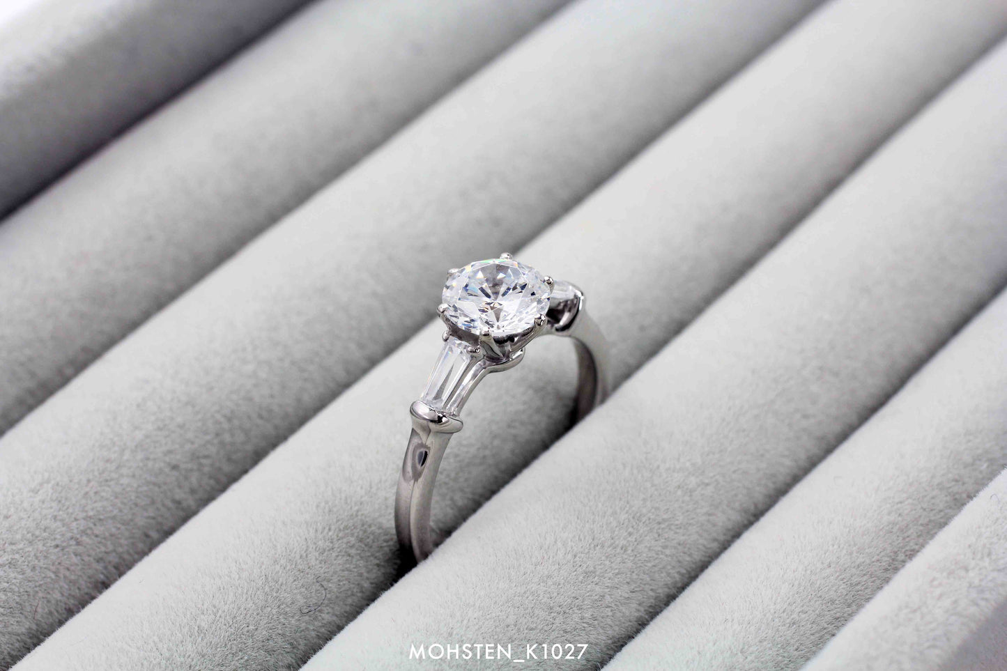 3 stone thin tapered engagement setting