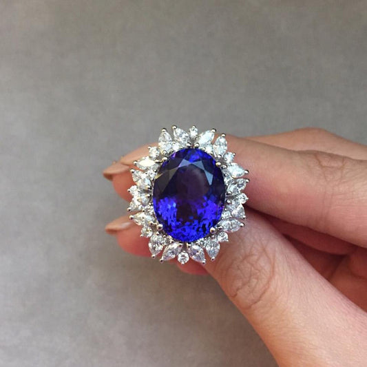 Tanzanite Diamond Ring in 18K White Gold