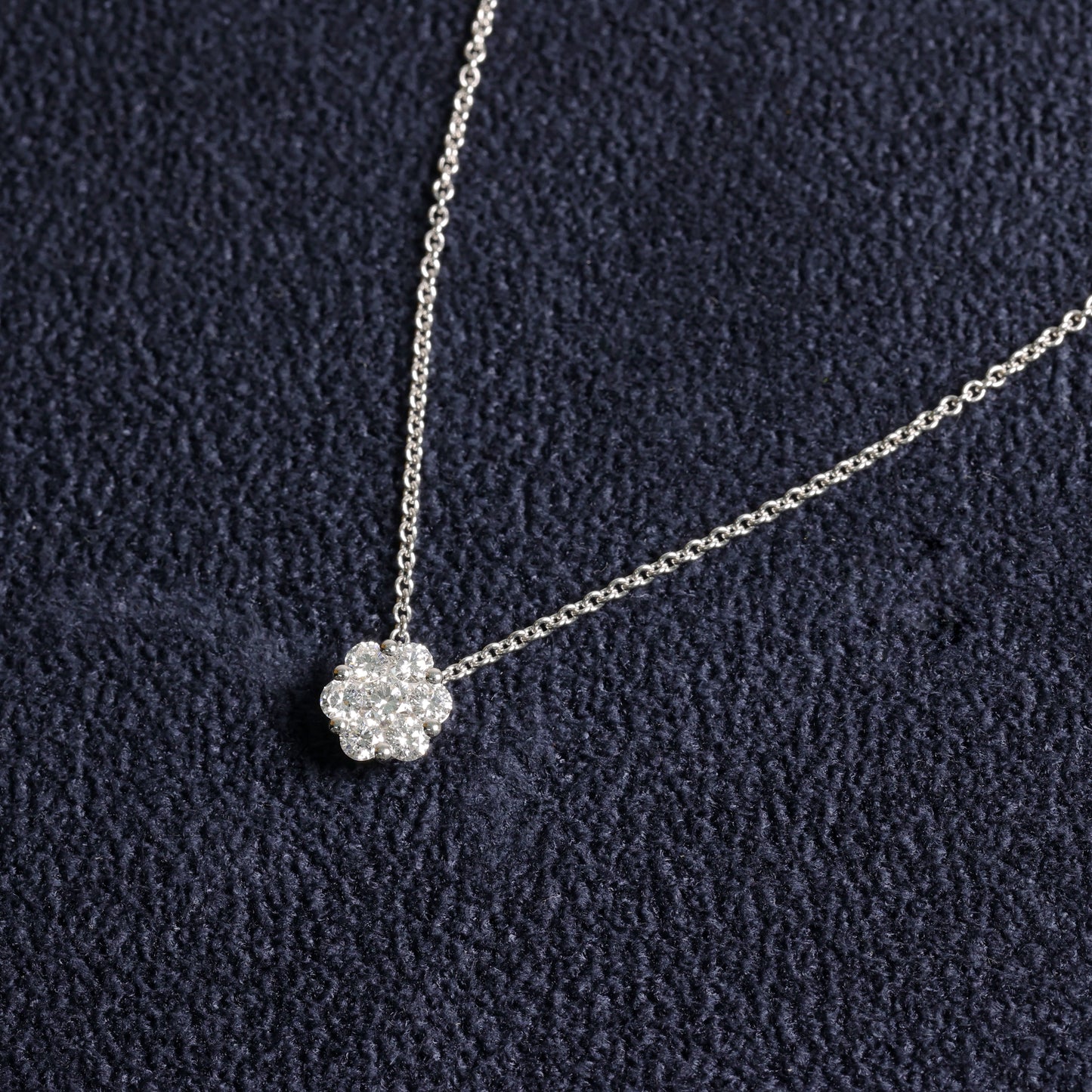 Flower diamond 18K diamond necklace