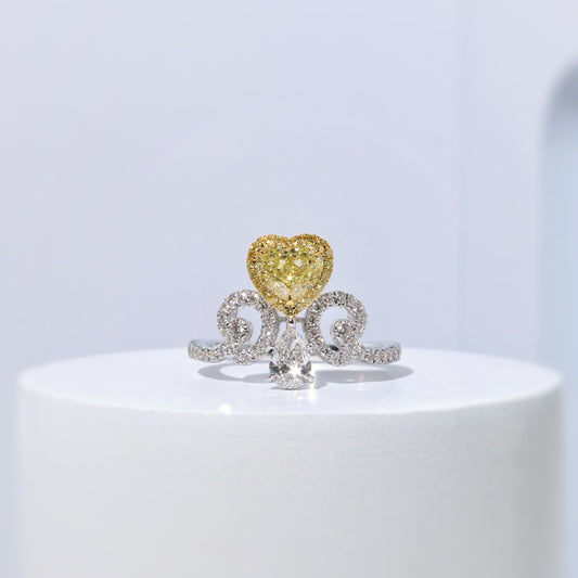 Fancy Light yellow Heart Diamond Ring GIA 0.71carat