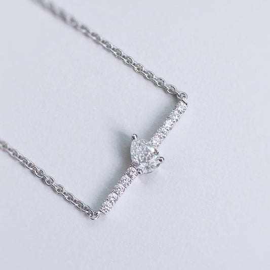 Pear-shape diamond necklace in 18K white gold 水滴梨型鑽石項鍊 18K金